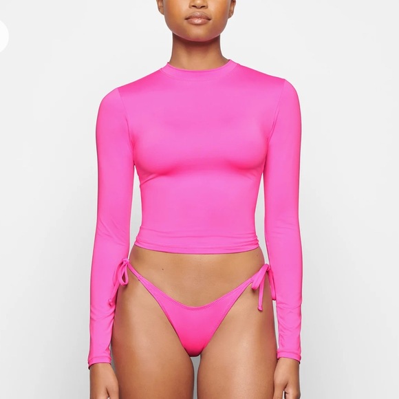 GORGEOUS SKIMS NWT Swim Long Sleeve Shirt